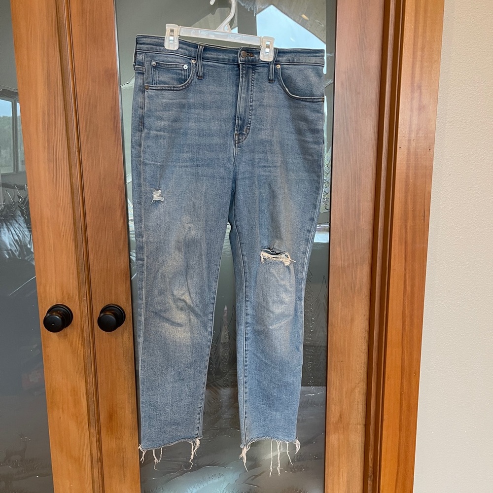 Madewell Perfect Vintage Jean. Size 30. Inseam 26.5.